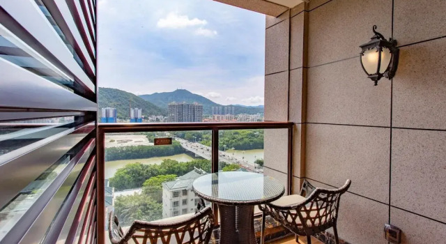 Люкс Business YueXin Tomorrow Hotel Sanya