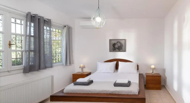 Aelia Home, Забронировать Отель Элия 