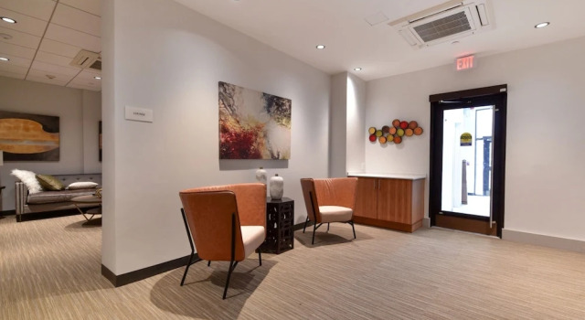 Harmony Medical Suites ChinaTown, Забронировать Отель Отели Бостона с парковкой, рядом с Minuteman Bikeway, Парковка