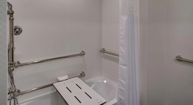 Четырёхместный номер Standard Hampton Inn and Suites by Hilton Vero Beach-Downtown