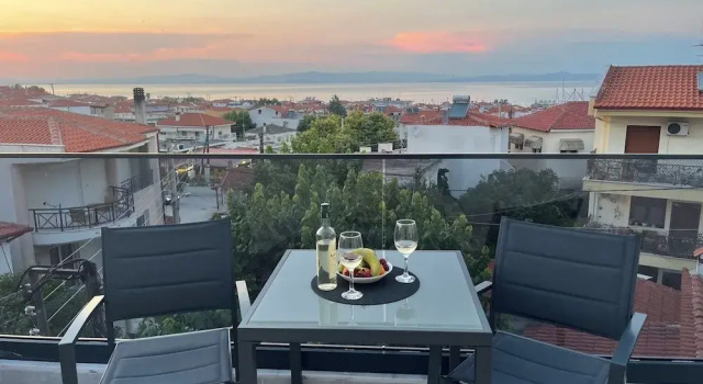 Апартаменты с балконом и с видом на море ARA Luxury Suites