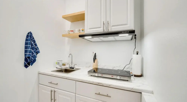 Апартаменты c 1 комнатой 3 Mi to Lakefront Beach: St Cloud Apt