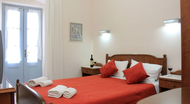 Achilleas Pension, Book Apartment Hydra Saronic Islands