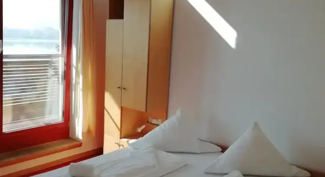 Семейный номер Standard с балконом и с видом на озеро Naturfreundehaus Bodensee