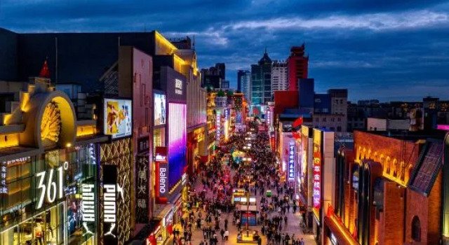 Haiyue Cinema City Jing Apartment (Youth Avenue Color TV Tower Night Market Branch), Book Apartment Shenhe 