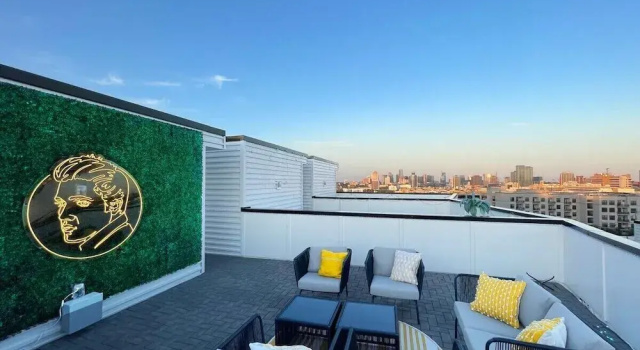 Коттедж King Queen 2 Homes - 24 Beds City Views