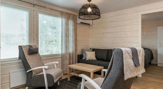 JÄRVENHELMI, Забронировать Отель Отели Коувола с парковкой, Парковка