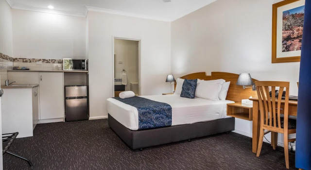 Студия Karratha Central Apartments