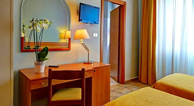 Standard huone Astor Hotel