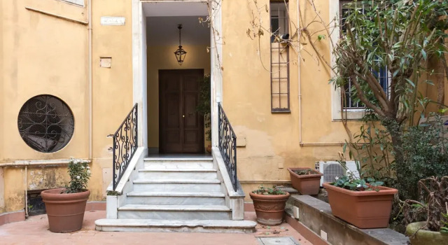 Few Steps from St. Peter - S&AR, Prenota Hotel Roma Lazio