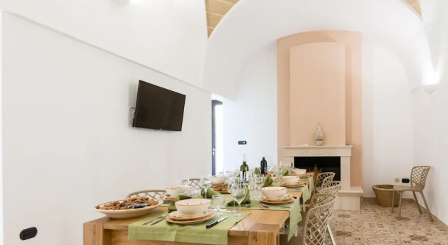 Вилла с 4 комнатами Villa Aura