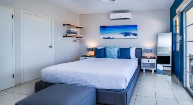 NEW Listing Stunning Island Getaway With Pool!