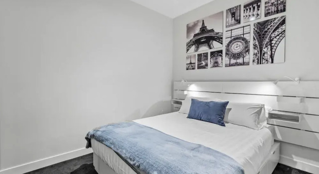 Stylish and Spacious 2-bed Apartment Melbourne, Забронировать Апартаменты/квартира Мельбурн Melbourne Region, рядом с Federal Court of Australia