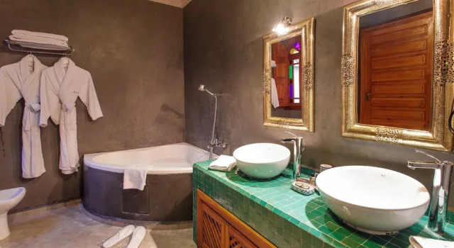 Camera Deluxe Riad Andalib