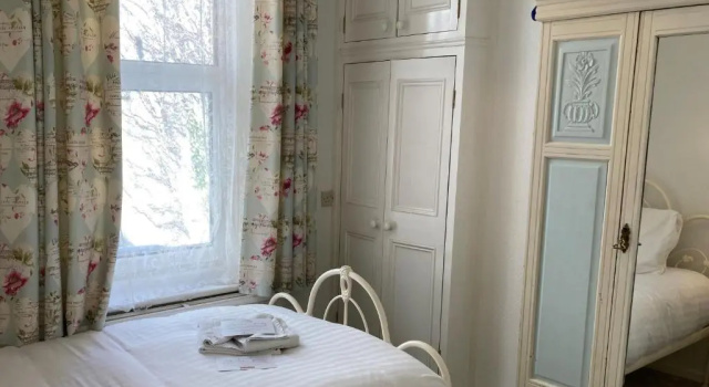 Flat 2, 1 Alexandra Gardens - Pet friendly
