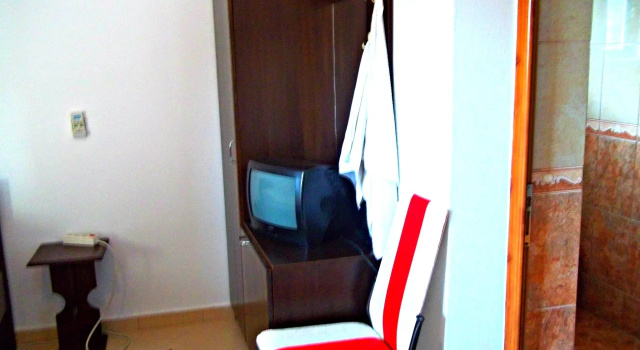 Hotel Trifon Kaludhi, Забронировать Отель Отели Gjirokastër County с завтраком, Завтраки