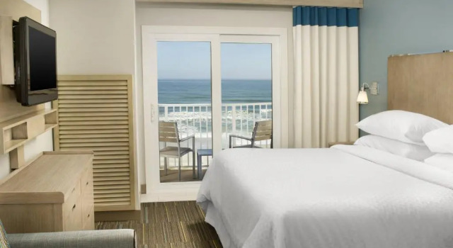 Двухместный полулюкс Four Points by Sheraton Jacksonville Beachfront