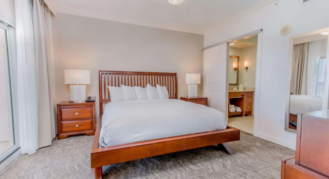 Четырёхместный номер Standard с 3 комнатами Hilton Pensacola Beach
