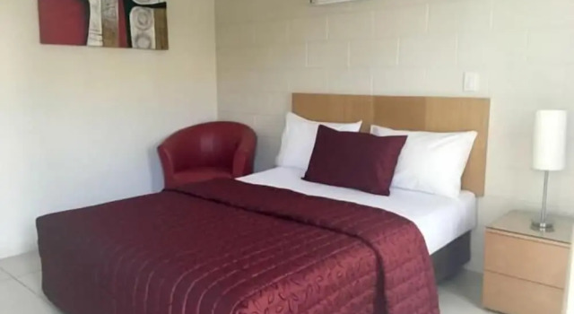 Collinsville Motel, 预订 汽车旅馆 柯林斯维尔 昆士兰