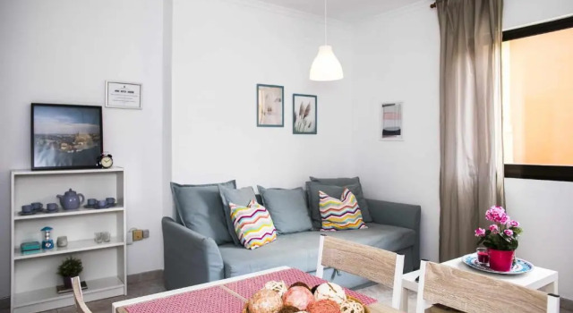 Confortable vivienda vacacional en La Laguna a 5 MIN tranvía y WiFi, Book Hotel Hotels in Tenerife with Parking, Parking