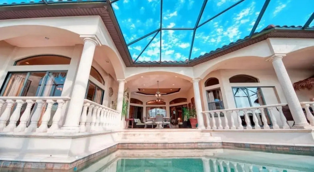 Villa Bellagio, Book Villa Villaer i Florida, Villa