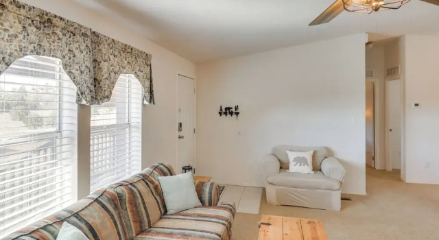 Family Show Low Getaway - 7 Mi to Town!, Buchen Sie Ferienhaus Linden USA