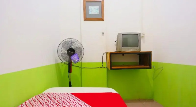 Номер Standard Hotel O Kartika Guest House SyariahNearPantai Stres