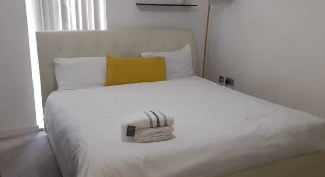 Immaculate 3-bed Apartment in Barking