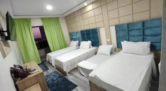 Четырёхместный номер Deluxe FEKRI HOTEL