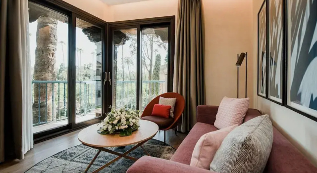 Люкс с балконом Suites Murillo Plaza Sta Cruz