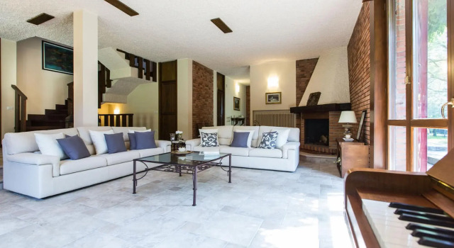 Villa Pina 8 2 in Sulbiate, Buchen Sie Villa Sulbiate Lombardei