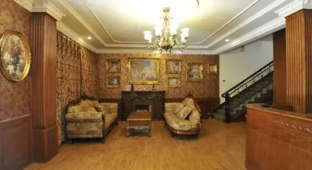 Yangshuo Bruce Residence (Qiangu Scenery Area Shop)