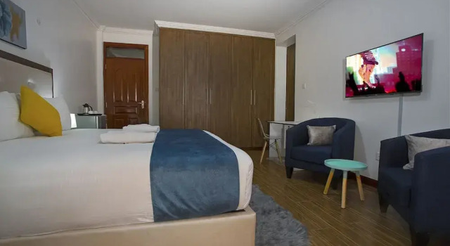 Urban Brooks Luxury Apartment