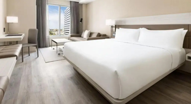 Номер Standard AC Hotel St Petersburg Downtown