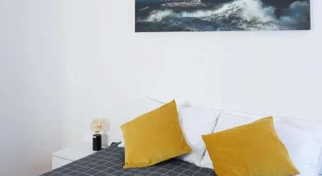 10 min from the Airport-Wifi-Free Parking