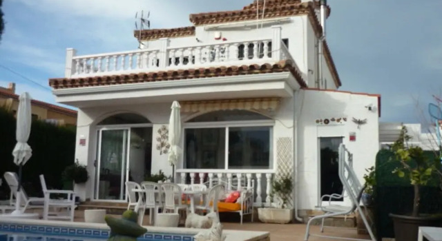 House With 4 Rooms in Miami Platja, With Private Pool, Enclosed Garden