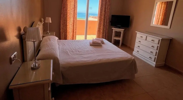 Апартаменты с 2 комнатами с балконом и с видом на бассейн Marbella Beach Resort at Club Playa Real