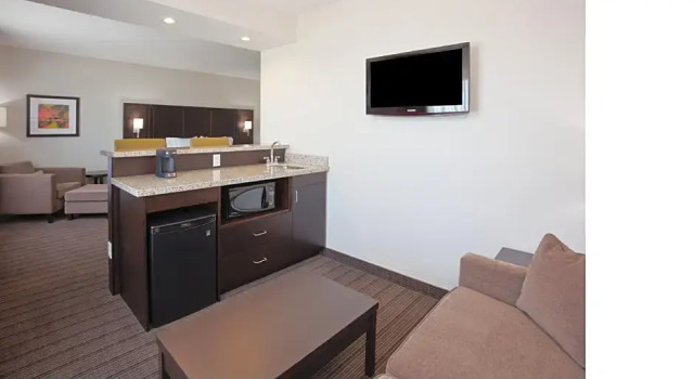 Люкс Holiday Inn Express New Liskeard