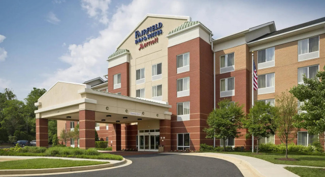 Fairfield Inn & Suites White Marsh, Rezerwuj Hotel Hotele w White Marsh z parkingiem, Parking