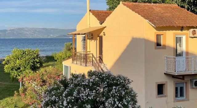 Коттедж Sandy Beach Houses - Sea View