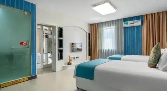 Трёхместный люкс Deluxe Jing Chen Holiday Hotel (Xilin Yingbin Road)