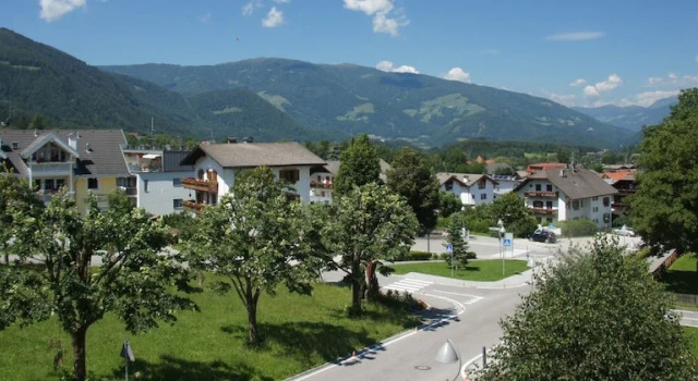 Четырёхместный номер Standard с балконом Hotel Akelei
