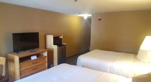 Четырёхместный номер Standard Baymont by Wyndham Coeur D Alene