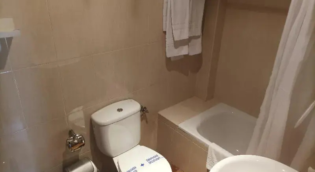 Двухместный номер Superior с балконом Hostal San Cayetano