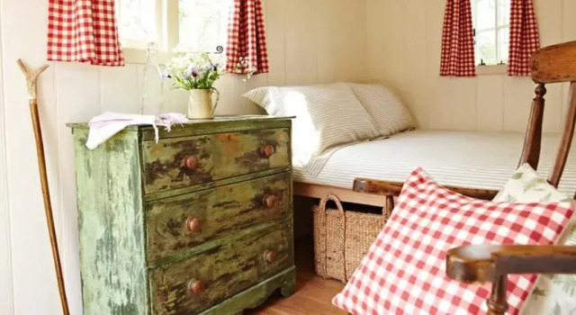 The Shepherds Return, Book Hotel Bignor West Sussex