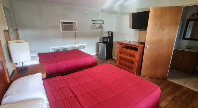 Номер Standard Werrys Cottages and Pub By OYO East Stroudsborg - Weekly Stays