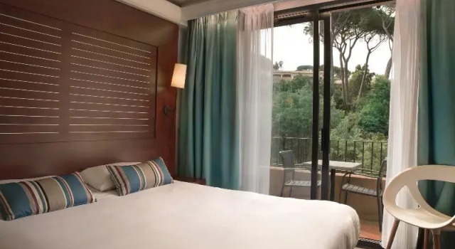 Номер Standard с балконом Hôtel Les Jardins De Sainte-Maxime