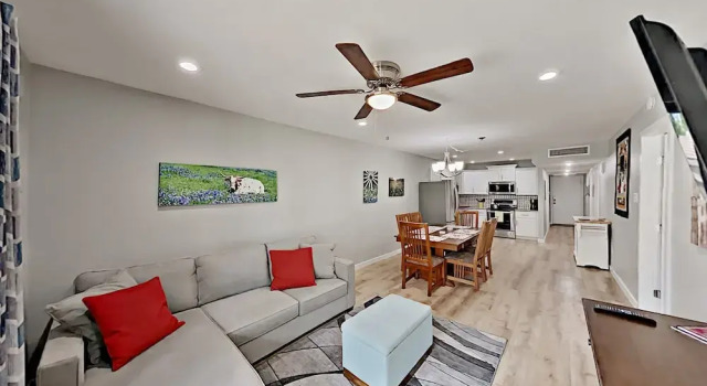 Lakefront Horseshoe Bay Hideaway W/ Pool & Docks 3 Bedroom Condo, Забронировать Апартаменты/квартира Хорсшу Бэй Texas Hill Country