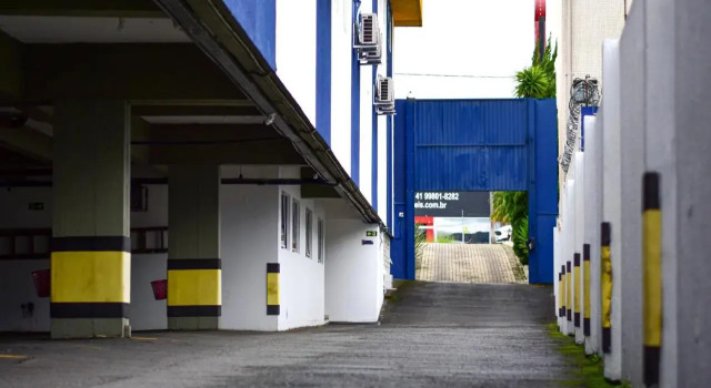 Bonaparte Express Park Barigui, Забронировать Отель Куритиба Парана, рядом с Парк Баригуи