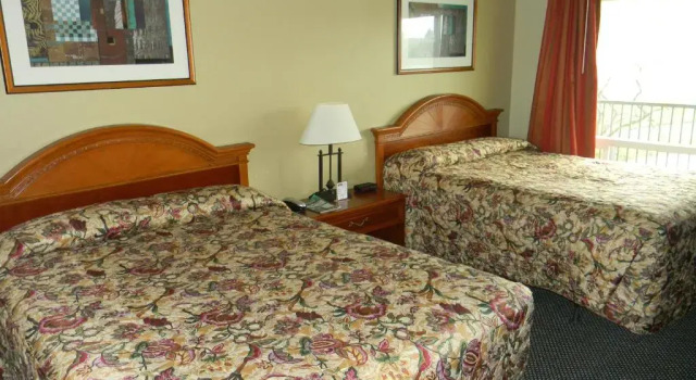 Двухместный семейный номер Standard Lakeview Inn Centralia